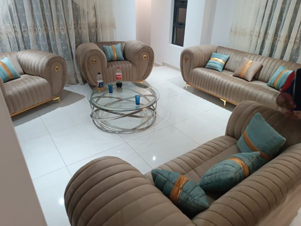 Habibi Ring Couch