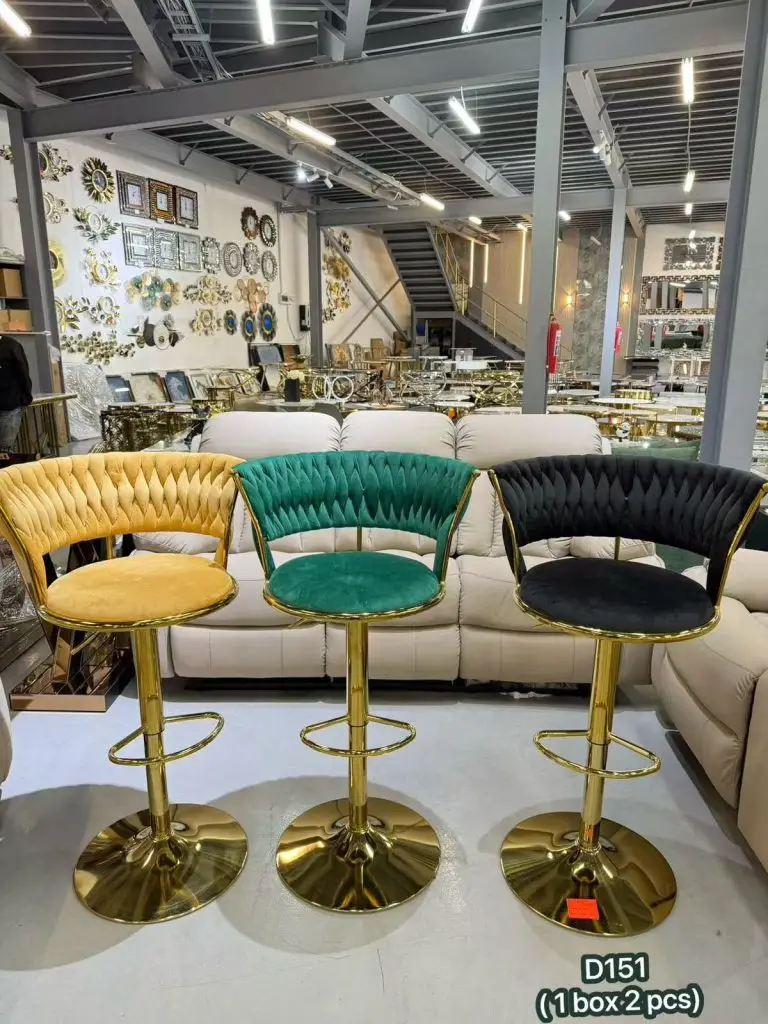 Stylish Modern Bar Stool with Backrest for Comfort and Elegance