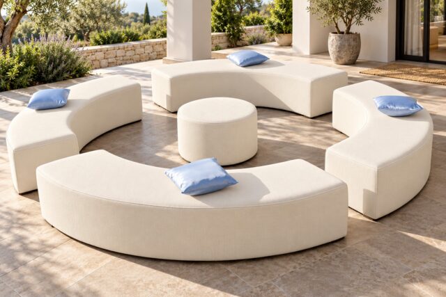 Curved outdoor conversation set